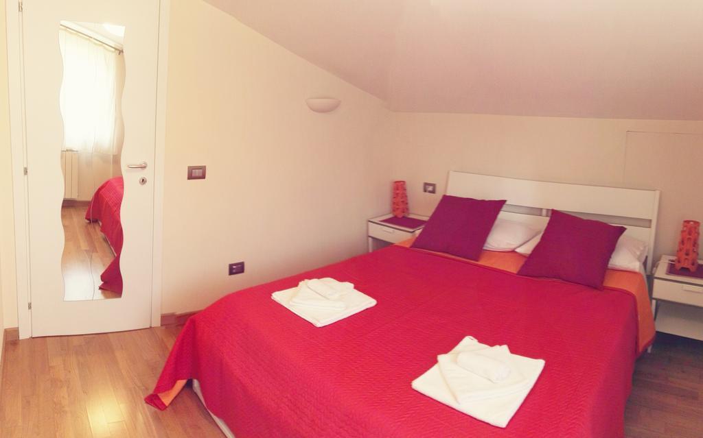 Bed&Breakfast Riccio&Lella Fiumicino Bagian luar foto