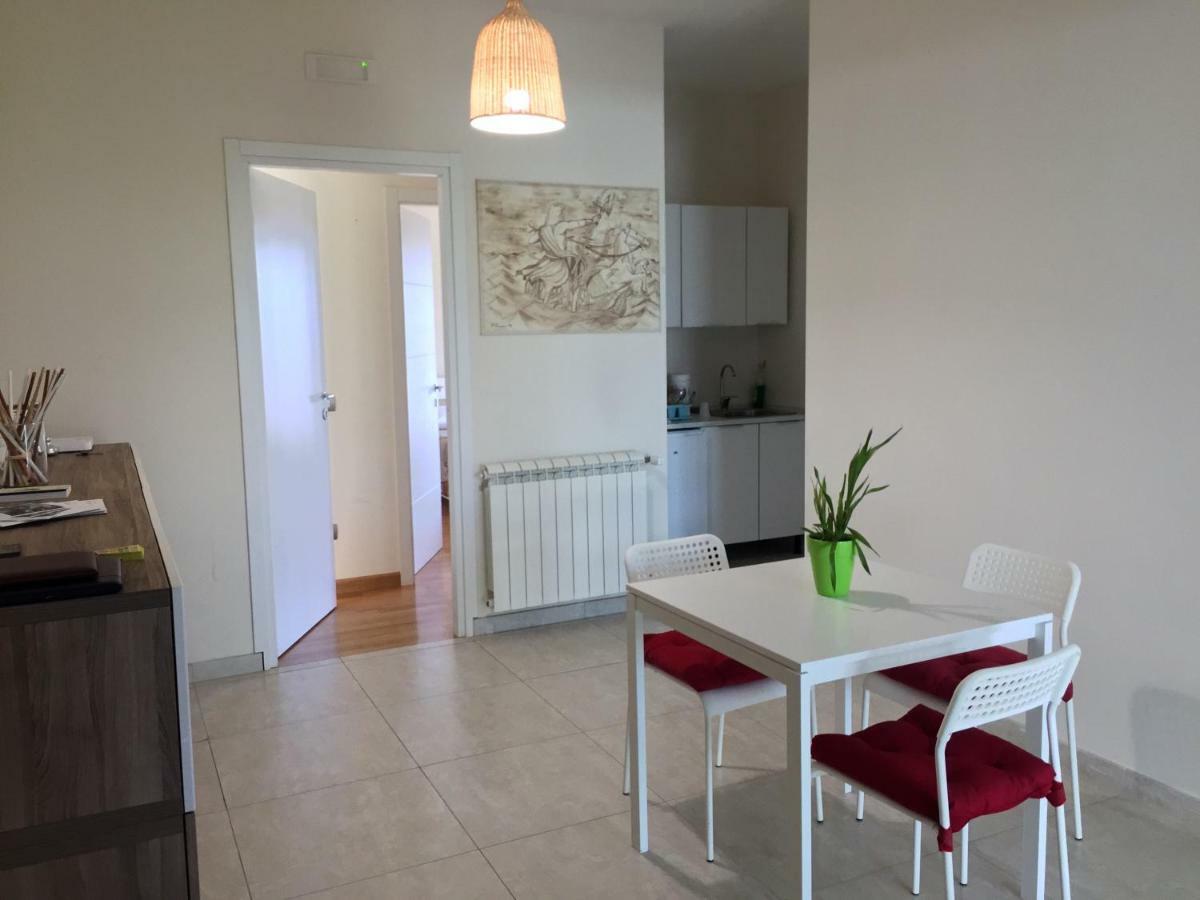 Bed&Breakfast Riccio&Lella Fiumicino Bagian luar foto